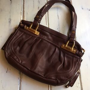 B Makowsky stunning supple leather shoulder bag.